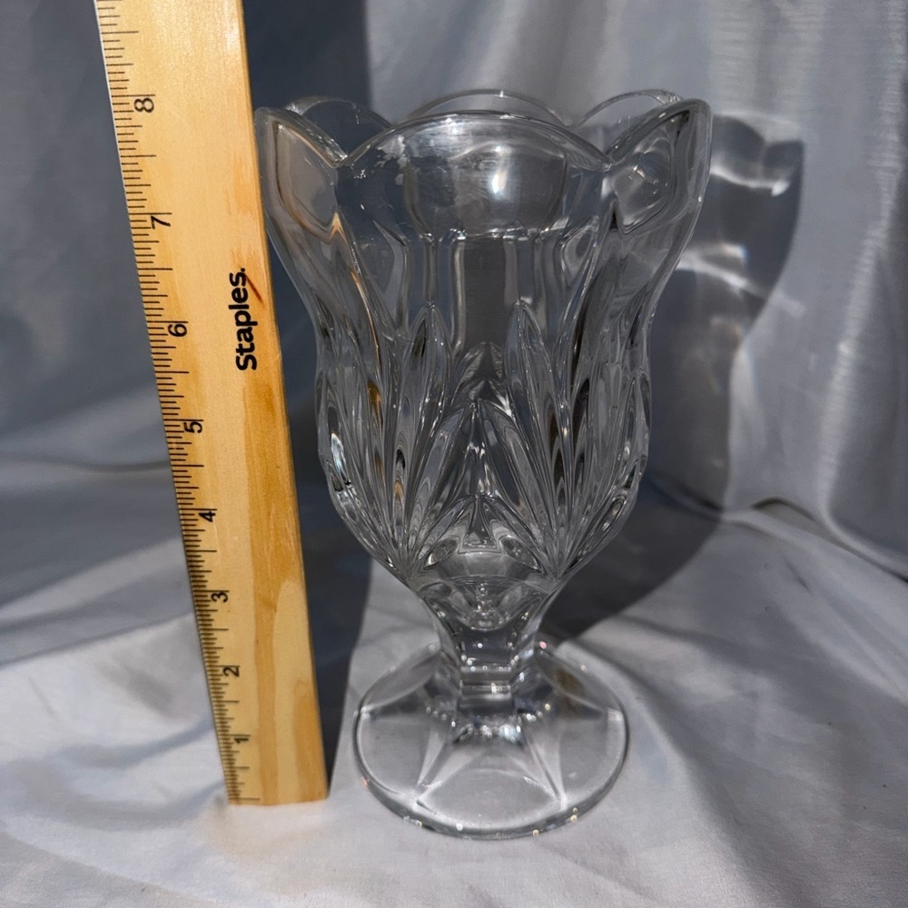 Vintage Royal Limited 24% Lead Crystal Tulip Vase 8" - Made in Czech Republic - Picture 5 of 7